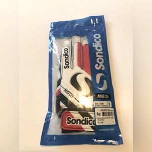 Sondico Children’s goalie gloves. Size 3.  New in package never opened